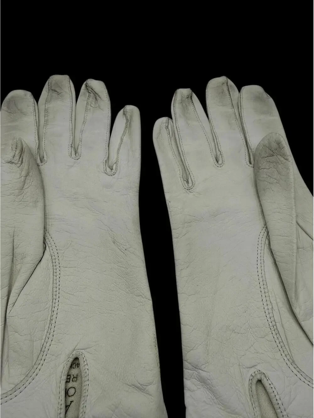 Vintage 1950s 1960s Aris Kid White Leather Gloves, Wrist Shortie Length Cocktail